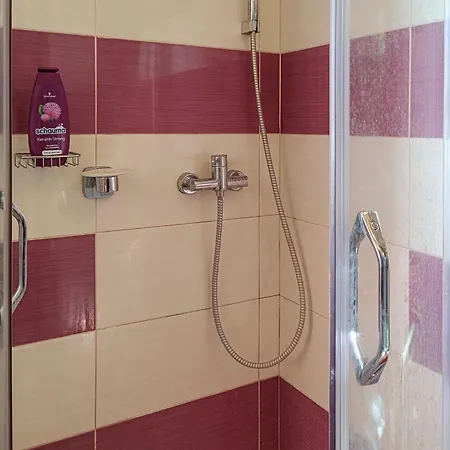 2 Bedroom Lovely In *