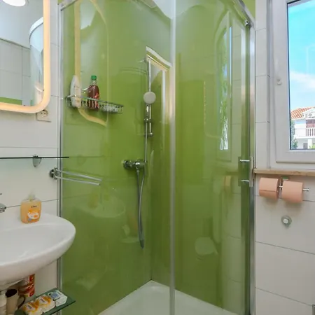 2 Bedroom Lovely In * Nin