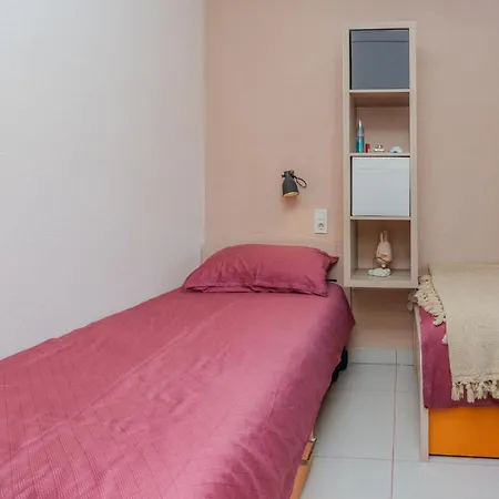 Apartament 2 Bedroom Lovely In Nin