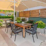 2 Bedroom Lovely In Appartement